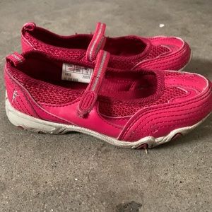 pink tennies